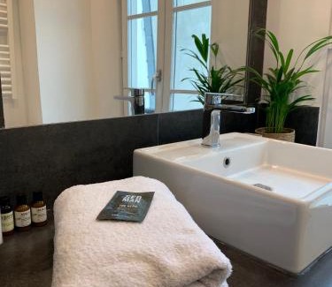 Les Iles Apartamento | Lovely studio at Île Saint-Louis