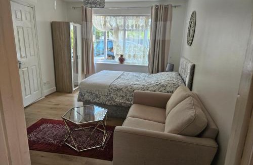 Reading Casa | Lovely studio flat