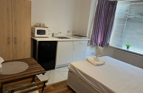 Stonebridge Apartamento | Lovely Studio Flat in London