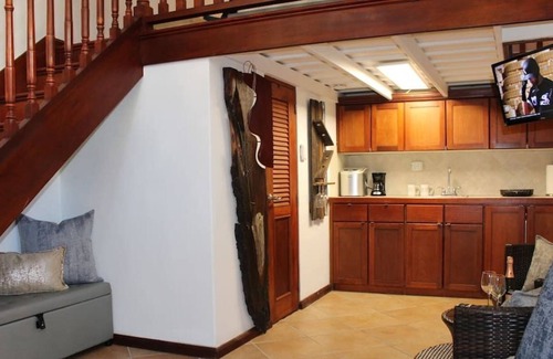 Mercado Apartamento | Solo Sanse · Perfect Location Studio in Old San Juan
