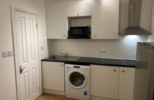 Heston Central Apartamento | Lovely Studio near Heathrow - 77VFR4
