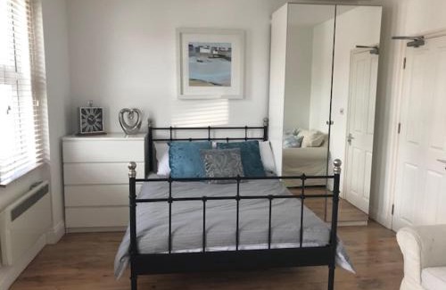Heston Central Apartamento | Lovely Studio near Heathrow - 77VFR4