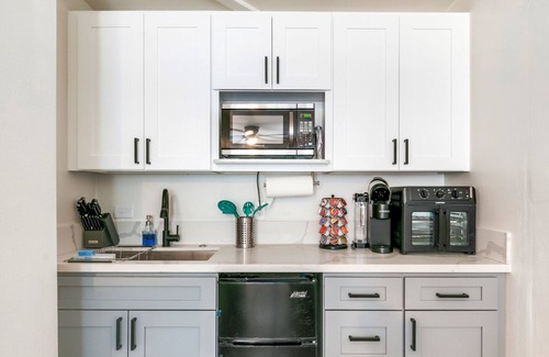 Riverside Apartamento | Lovely Studio (Unit B) 2.9 mil to Kaiser Permanente Unit B