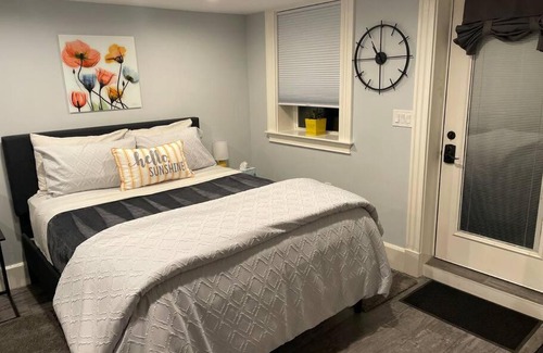 Wellesley Apartamento | Lovely studio walk to Wellesley and Babson College