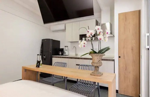 Patio Bonito Apartamento | Lovely studio with A/C and Wi-Fi