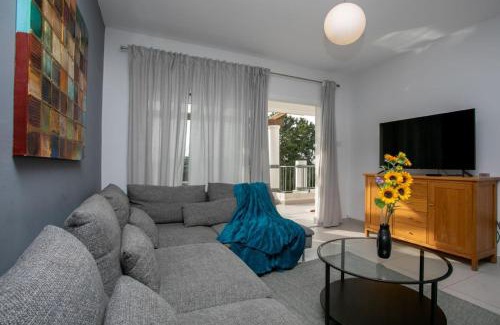 Universal Apartamento | Lovely & Stylish! 3BR Specious Penthouse-Serenity Skyview