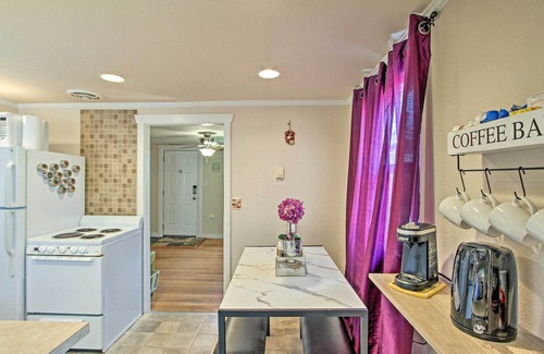 Central Tacoma Cabaña | Lovely Tacoma Cottage w/ Fire Pit, Near Dtwn!