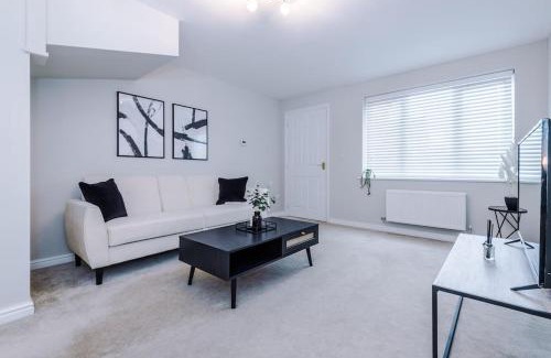 Bury Casa | Lovely three bed home Manchester
