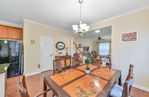 Chapel Hill Casa | Lovely Townhome w/ Central Location in Chapel Hill | Near UNC Campus + Triangle