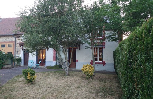 La Chatre-Langlin Cabaña | Encantadora casa de campo tradicional de Berrichonne con piscina cerca de Saint Benoit Du Sault