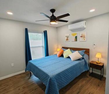 St. Petersburg - Clearwater Apartamento | Lovely unit central location