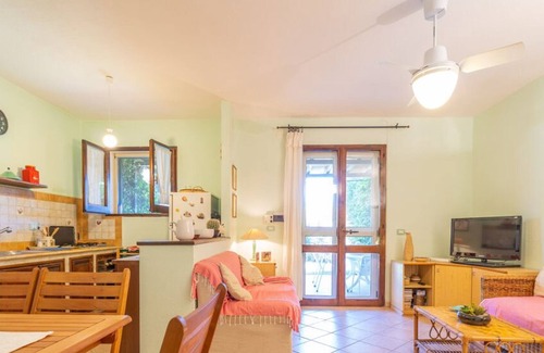 San Teodoro City Centre Villa | Lovely villa 2 min walk to Cinta Beach(wifi+airco)