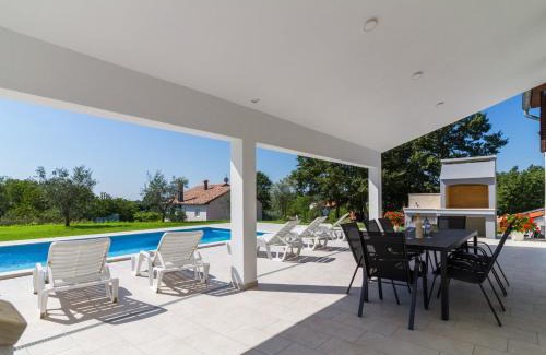 Bokordici Villa | Lovely VILLA Piljan with a private swimming POOL