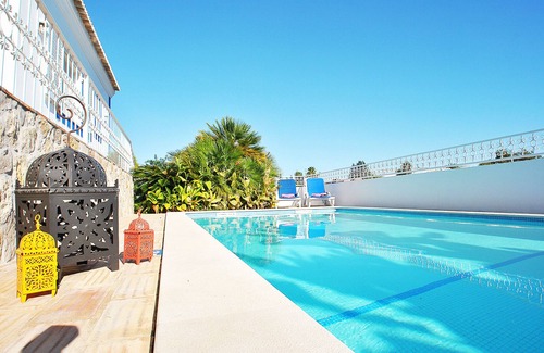 Guia Villa | LOVELY VILLA W/ PRIVATE POOL, AIR CON, BARBECUE, Wi-Fi AND CLOSE TO AMENITIES
