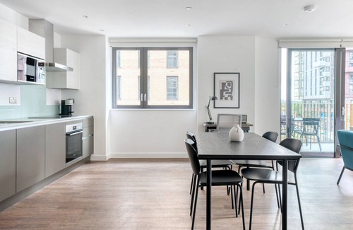 William Morris Apartamento | Lovely Walthamstow 2BR w/ Gym, Lounge & Concierge nr Tube, by Blueground