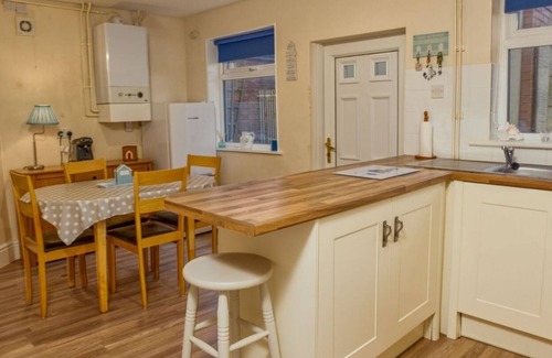 Sutton-on-Sea Casa | Lovely & Welcoming Home | Walk to Beach | Parking