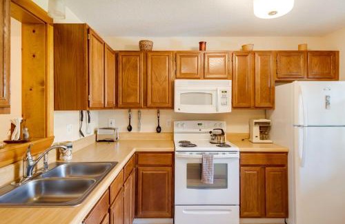 Lincoln Apartamento | Lovely White Mountains Condo Hike, Ski and Unwind!