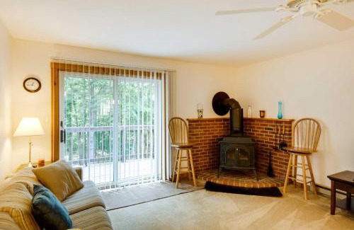 Lincoln Apartamento | Lovely White Mountains Condo Hike, Ski and Unwind!