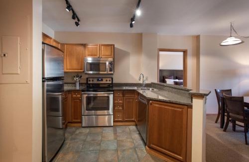 Winter Park Apartamento | Lovely Zephyr Mountain Lodge condo with Continental Divide and Village Views condo
