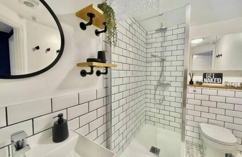 Filton Cama Y Desayuno | Lovely2Bed Bristol ApartmentFREE PARKING