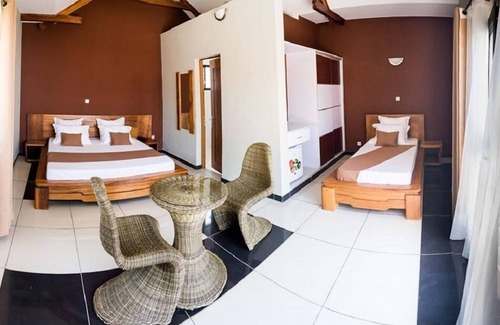 Mahajanga Hotel | Lovencie Lodge
