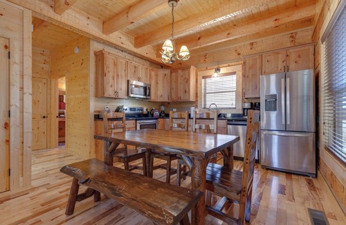 Chalet Village North Cabina | Lover's Hideaway by Jackson Mountain Rentals