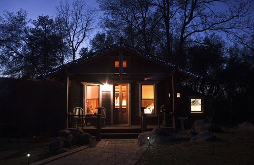 Oakhurst Cabina | Cabaña de los amantes; ¡Puerta de entrada al Parque Nacional de Yosemite y más!
