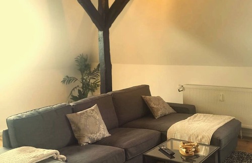 Heinsberg Apartamento | Lovingly converted 90 sqm attic apartment. Experience idyllic Selfkant.