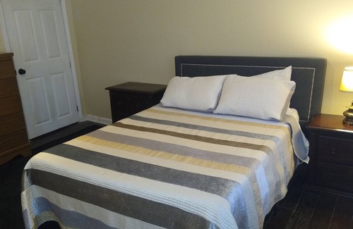Hannibal Casa | Lovingly Restored Historic Cottage in America's Hometown