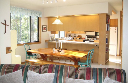 Bainbridge Island Casa | Frente al mar bajo en la tranquila bahía de Fletcher. Perfecto para familias