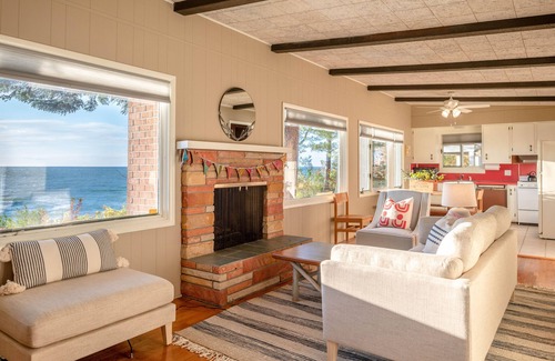 Macatawa Cabaña | Low-bluff cottage with private Lake Michigan beach