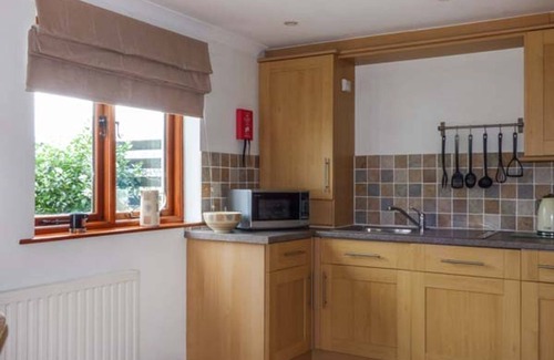 Coniston Cabaña | LOW DOW CRAG, romantic, character holiday cottage in Coniston