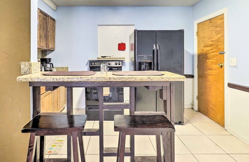 Temple Crest Casa | Low-Key Tampa Abode Close to Area Attractions