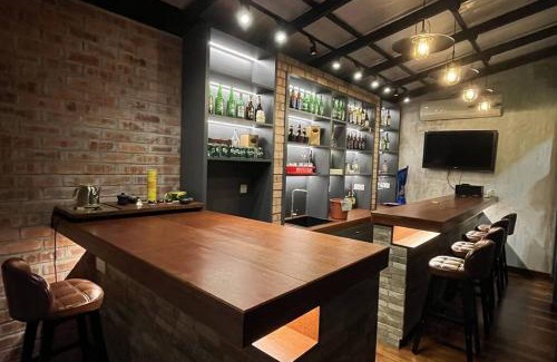 Tebing Tinggi Villa | LOW SEASON PROMOTION! 4B12B Bar 5 min City Center