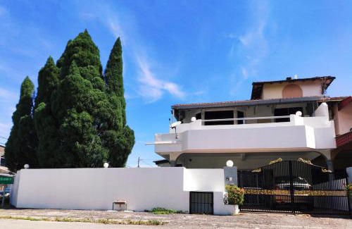 Taman Bertuah Casa | LOW SEASON PROMOTION! 4B12B max 25 pax Party House
