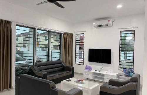 Kampung Tembok Casa | LOW SEASON PROMOTION! 4B12B Mountainville Bungalow