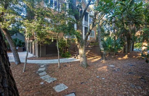 West Beach Casa | LOW374: 374 Low Oak Woods
