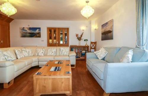 Polruan Casa | Lowarth Chi