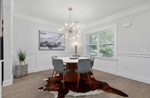Mount Pleasant Casa | Lowcountry Lux 5 min to Beach 7 min to Dtwn