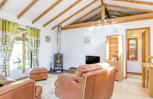 Constantine Casa | Lowenna