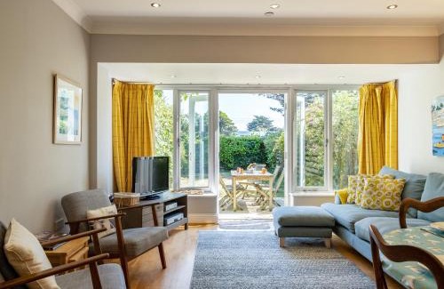 Rock Casa | Lowenna Manor 4