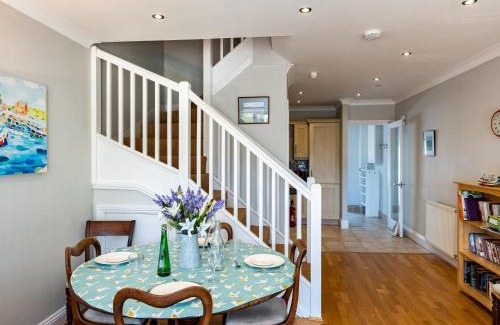 Rock Casa | Lowenna Manor 4
