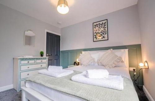 Pontrilas Casa | Lower Chestnut House, 2 Bedroom, Central Worcester