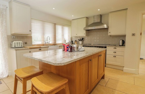 Witney Cabaña | GRANJA GRANJA GRANJA, admite mascotas, con un jardín en Bampton, Ref 992282