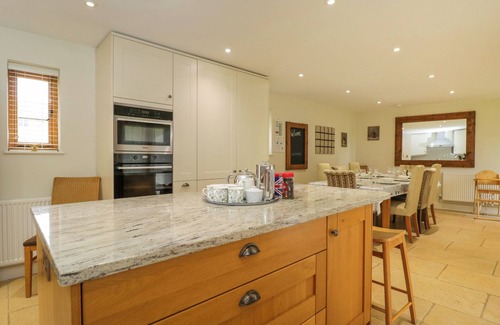 Witney Cabaña | GRANJA GRANJA GRANJA, admite mascotas, con un jardín en Bampton, Ref 992282