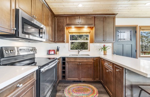 Gualala Cabaña | Lower-level cottage with ocean views, fireplace, furnished deck, & internet