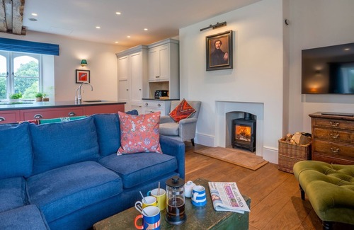 Kentchurch Cabaña | Lower Lodge Gatehouse at Kentchurch - Pet Friendly