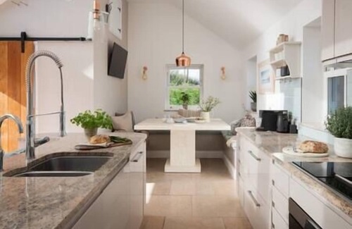 Llangennith Casa | Lower Mill - 3 Bedroom - 5* Retreat - Llangennith, Lower Mill - 3 Bedroom - 5* Retreat - Llangennith