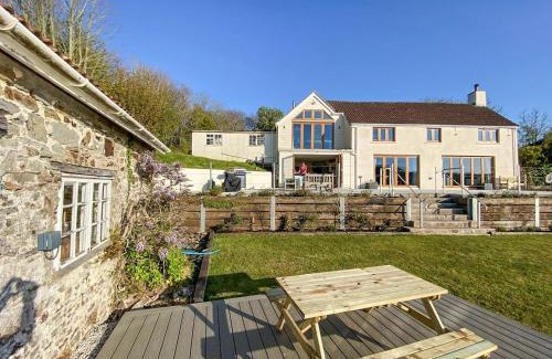 Westleigh Casa | Lower Netherdowns