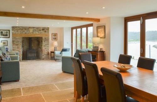 Westleigh Casa | Lower Netherdowns